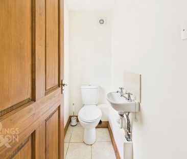 2 bedroom semi-detached house to rent - Photo 4