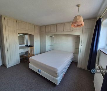 3 bedroom terraced house to rent - Photo 5