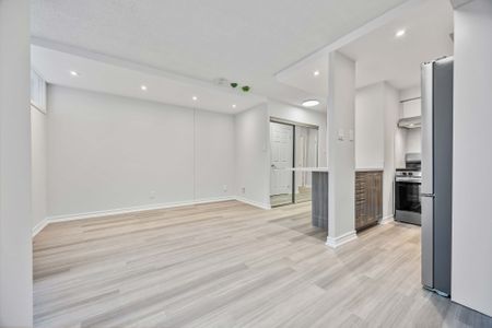 For Lease - 55 Centre Avenue Unit# 2205, Toronto, Ontario - Photo 5