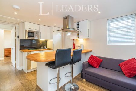 1 bedroom studio to rent Burwood Road, Hersham, Walton-on-Thames, Surrey, KT12 - Photo 4