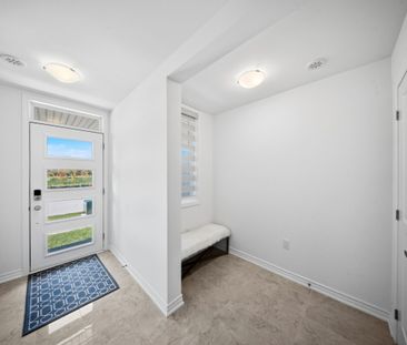 For Lease - 61 Vinewood Crescent, Barrie, Ontario - Photo 3