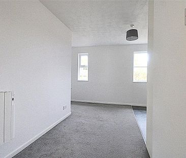2 bedroom maisonette to rent - Photo 3