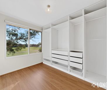 Parkside Lifestyle Appeal with a Leafy Outlook - Photo 2