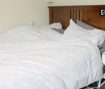 Cozy room to rent in a 3-bedroom house in Crumlin, Dublin - Photo 5