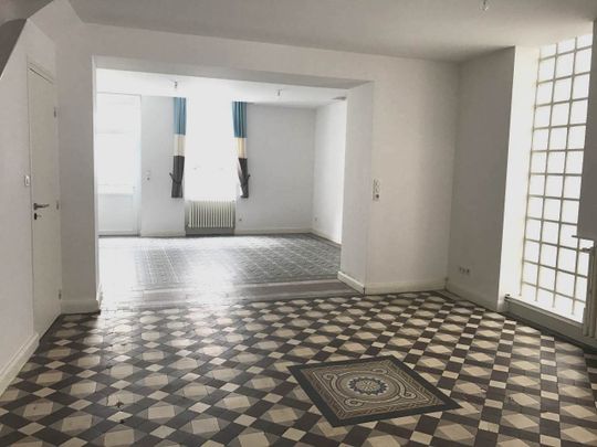 Location Maison 5 pièces 160m² ARRAS 62000 - Photo 1