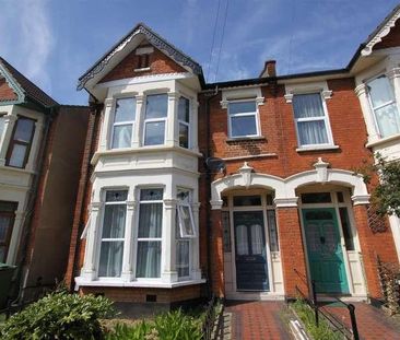 Wimborne Road, Southend On Sea, SS2 - Photo 5