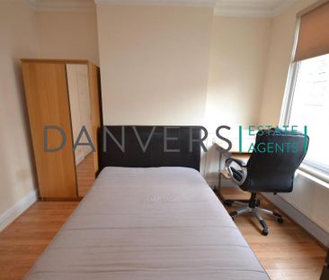 4 bedroom end of terrace house to rent - Photo 5