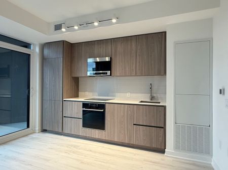 For Lease - 110 Broadway Avenue Unit# 419, Toronto, Ontario - Photo 5