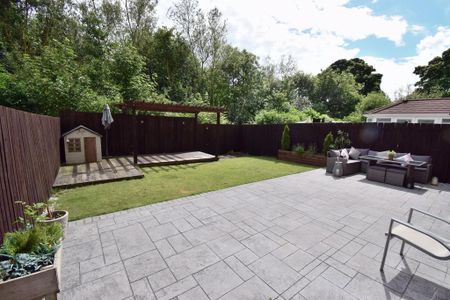 4 bedroom detached house to rent - Photo 5