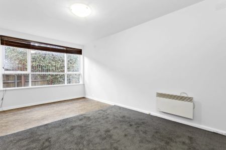 Good size 1 bedroom - Photo 3