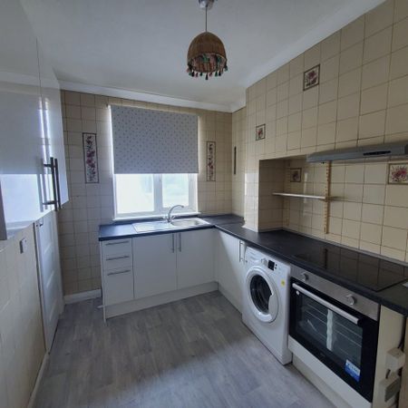 2 Bed Flat, Vicars Hill, SE13 - Photo 3