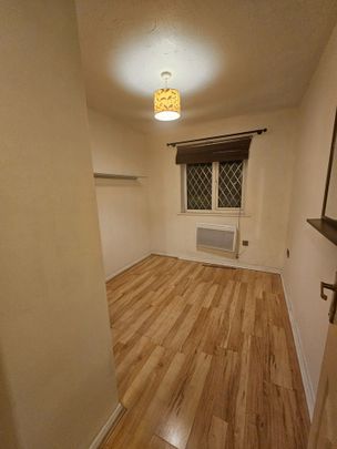 1 Bed Flat, Heathfield Drive, CR4 - Photo 1