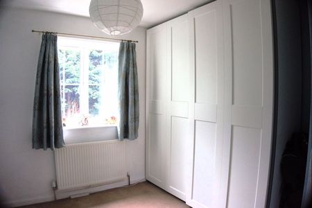 2 bed house to rent in - Photo 2