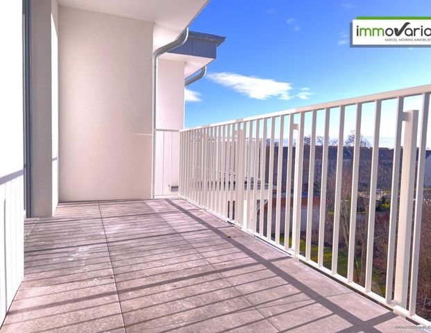 3-Raum-Wohnung mit Tageslichtbad, Wanne & Dusche, Aufzug, Fußbodenheizung, Balkon & großer Terrasse - Foto 1