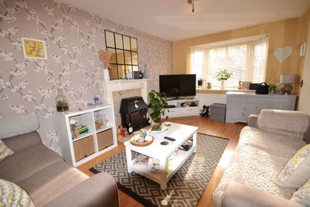 3 bedroom terraced house to rent - Photo 2