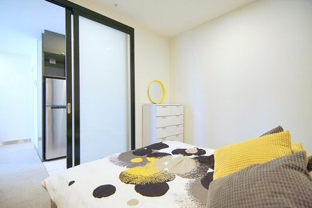 704/33 Clarke Street - Photo 3