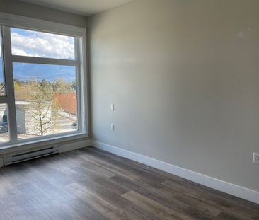 5th Floor Condo with Mountain View - Photo 2