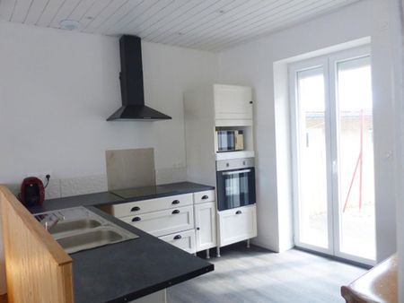 Location Maison 4 pièces 67m² LAUSSONNE 43150 - Photo 3