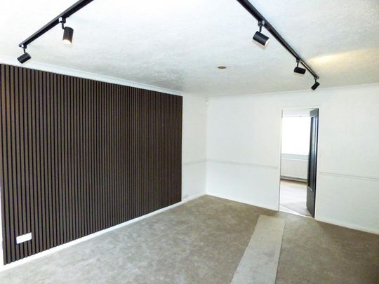 3 bedroom townhouse to rent - Photo 1