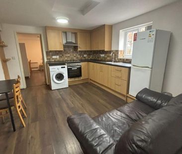 2 bedroom apartment to rent - Photo 4