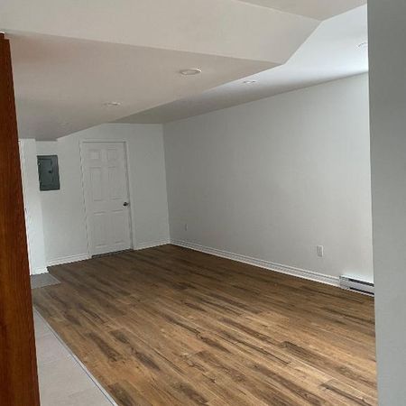 3 1/2 neuf à louer dans le vieux Ste-Rose - Photo 4