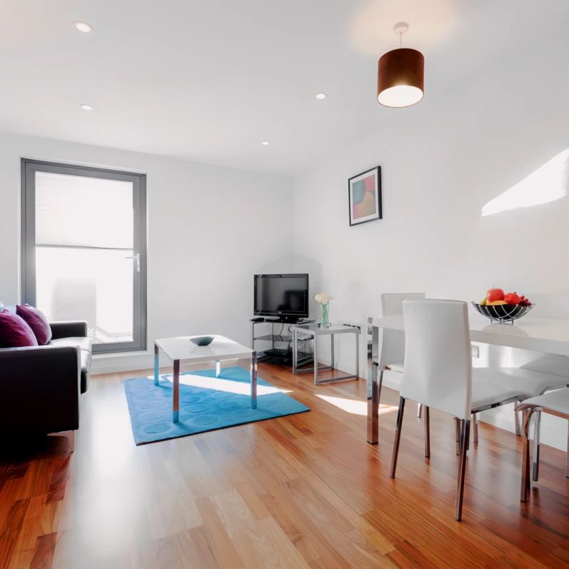 One Bedroom Apartment - Photo 1