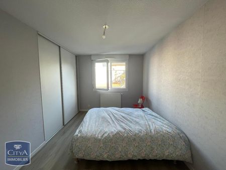 Location Appartement 4 pièces 84m² BOURG EN BRESSE 01000 - Photo 4