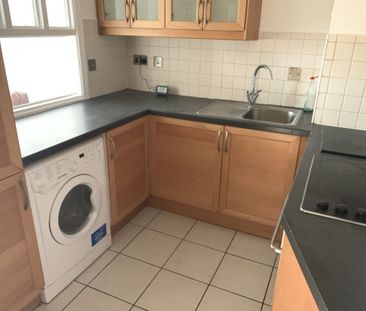 2 Bedroom Flat - Photo 3