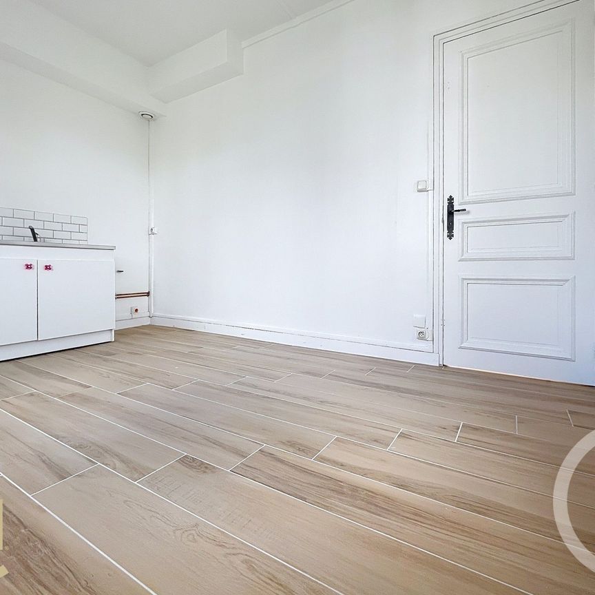 Location Appartement 2 pièces 24m² LILLEBONNE 76170 - Photo 1