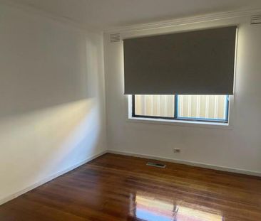 WALKING DISTANCE TO TRAIN STAITION - Photo 4