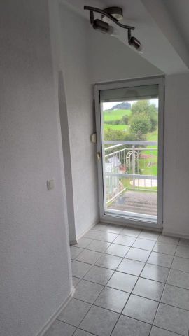 unsere moderne, helle 2-Zi-DG-Wohnung mit Balkon - Photo 3
