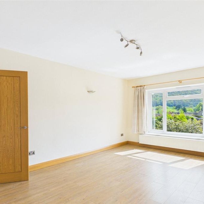2 bedroom maisonette to rent - Photo 1