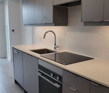 For Lease - 30 Elm Drive Unit# 3810, Mississauga, Ontario - Photo 2