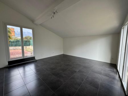 Location Appartement 2 pièces 87m² MEYLAN 38240 - Photo 2