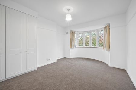 Holland Avenue, SW20, London - Photo 4