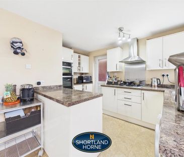 3 bedroom semi-detached house to rent - Photo 6