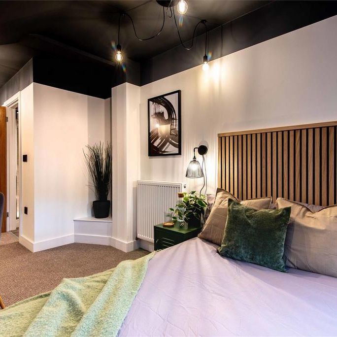 1 bedroom in a house share to rent - Photo 1