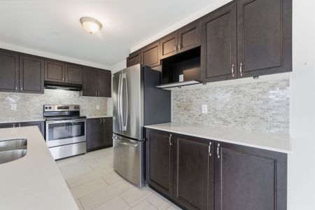 For Lease - 100 Cranesbill Road, Kanata, Ontario - Photo 4