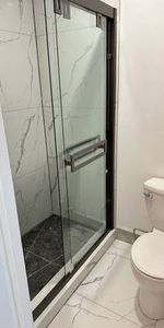 $1,350 / 1br - 100ft2 - Studio (Toronto) - Photo 3