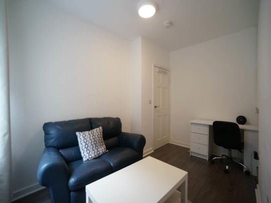 Apartment 3, 55 High Street - Photo 1