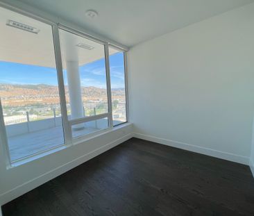 ONE Water Street: 1 bedroom plus den – 15th floor with VIEWS! - Photo 3