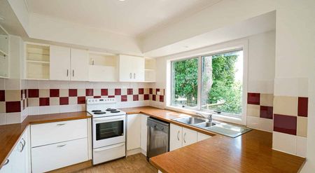 Fresh, Bright & Ready to Move In! - Photo 5