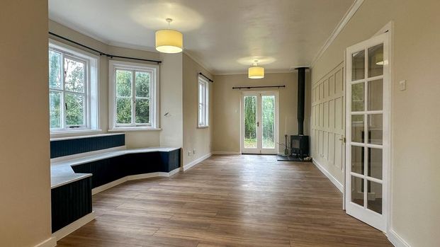 3 bedroom cottage to rent - Photo 1