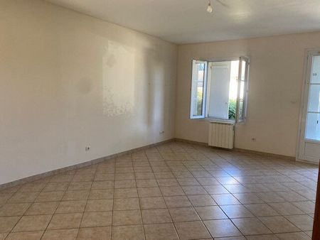 Location Maison 4 pièces 65m² - Photo 5