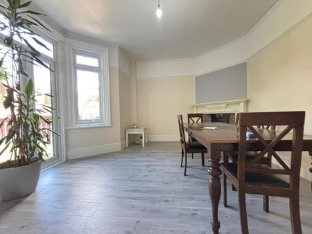 6 bedroom house to rent - Photo 3