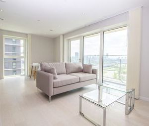 2 Bedrooms Flat to rent in Glasshouse Gardens, Cassia Point, Stratford E20 | £ 510 - Photo 1