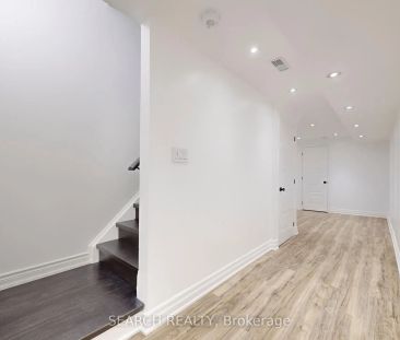 Condo Townhouse For Lease | W9269453 - Photo 2