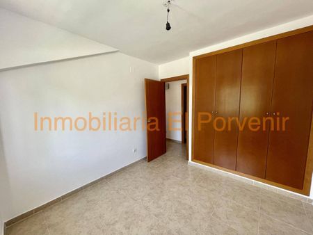 Luxury 4 room Detached House for rent in Torrent, Valencia - Photo 4
