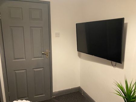 Friendly House Share Close to University & Town Centre - Photo 5