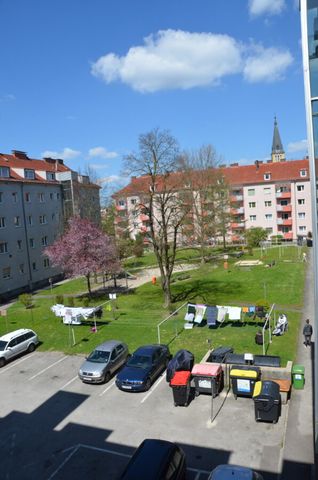 Ruhig gelegene 2-Raum-Wohnung (Wohnküche und Schlafzimmer) im 3 Stock mit Lift - Photo 5